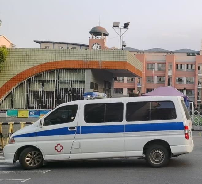 淮北救护车出租护送骨折病人一公里多少钱